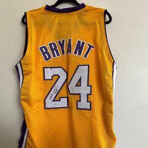 KOBE BRYANT SIGNED LA LOS ANGELES LAKERS AUTOGRAPHED CUSTOM JERSEY W/COA  XL 629